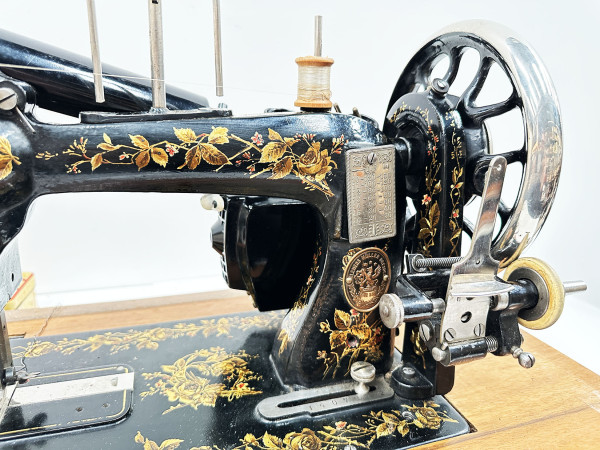 CLEMENS MULLER DRESDEK Machine à coudre  Hifi vintage Paris réparations