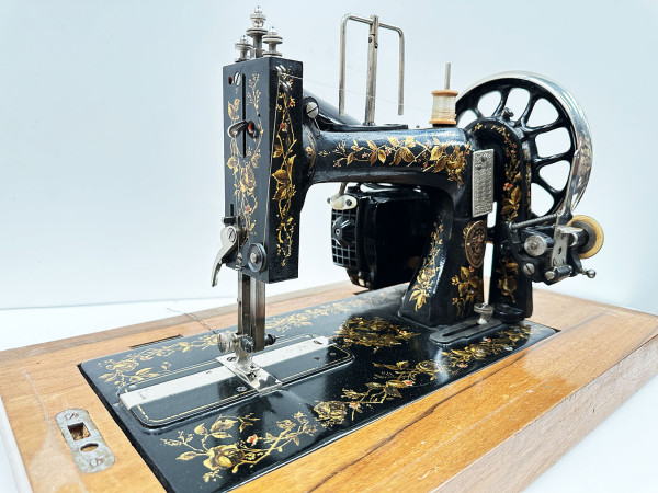 CLEMENS MULLER DRESDEK Machine à coudre  Hifi vintage Paris réparations