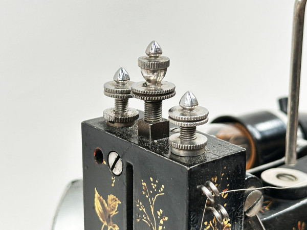 CLEMENS MULLER DRESDEK Machine à coudre  Hifi vintage Paris réparations