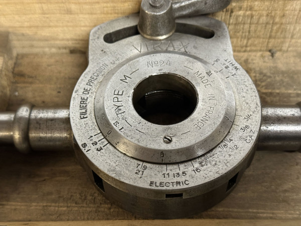 VIRAX type M N°24 Filieres et Tarauds  Hifi vintage Paris réparations