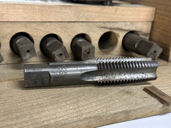 VIRAX type M N°24 Filieres et Tarauds  Hifi vintage Paris réparations