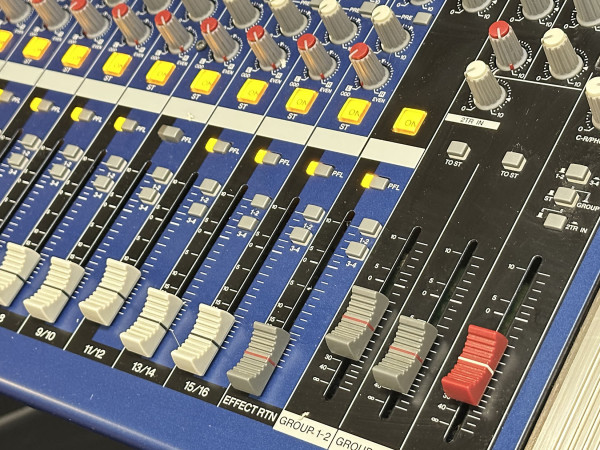 YAMAHA MG-16-6FX Hifi Vintage réparation