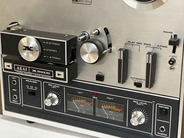 AKAI X-201-D Hifi Vintage réparation