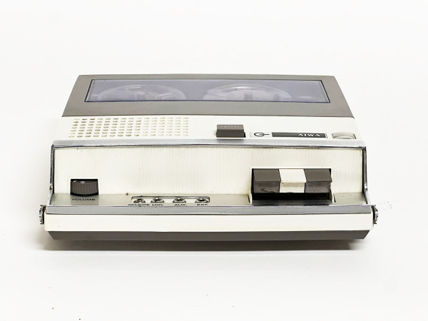 AIWA TP-703