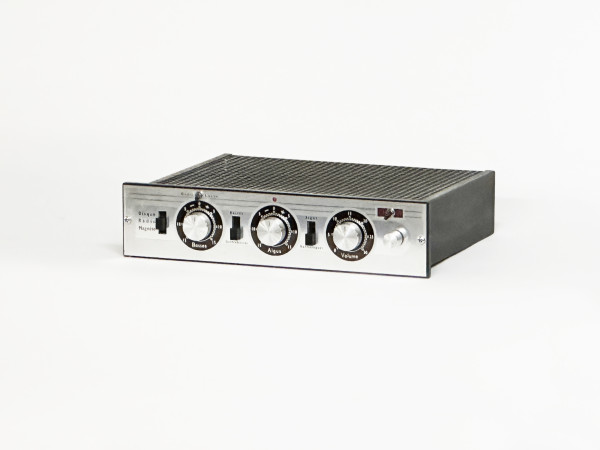 A CHARLIN Pré Amplificateur Transistor
