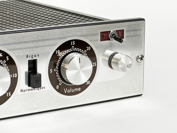 A CHARLIN Pré Amplificateur Transistor