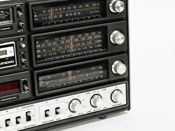 GRUNDIG Satellit 3000