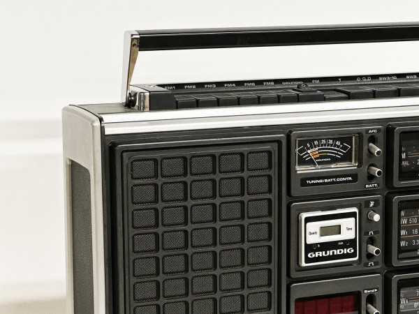 GRUNDIG Satellit 3000