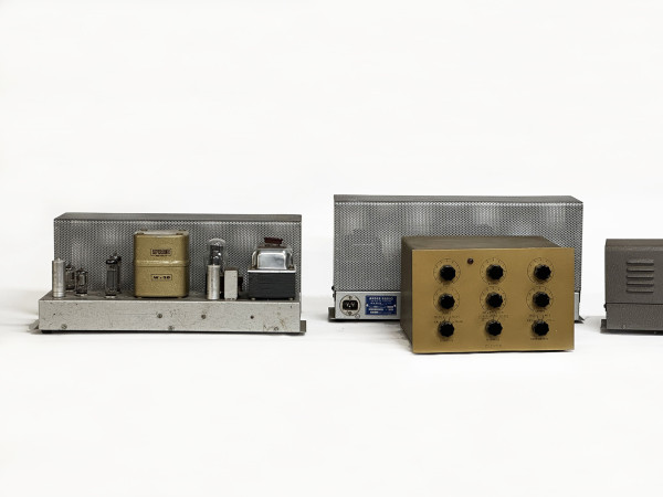 ANDRE Radio Préamplificateur CLEVOX Stéréo. Model 222