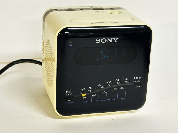 SONY Digicube  ICF C101-L Blanc  réparations hifivintage