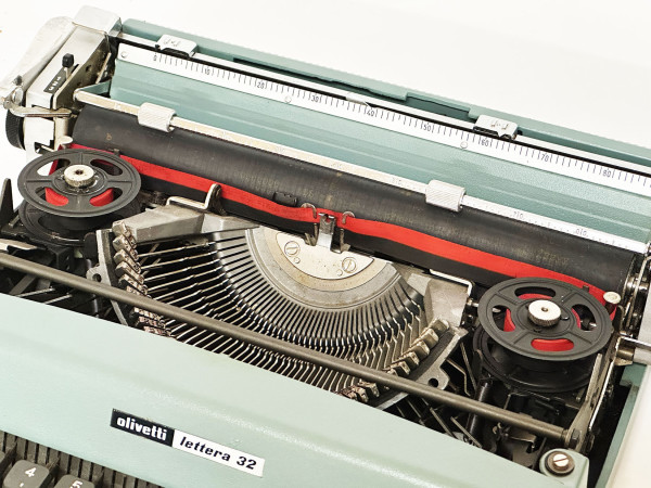 OLIVETTI Lettera 32 Hifivintage
