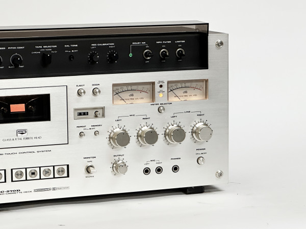 AKAI GXC-570D