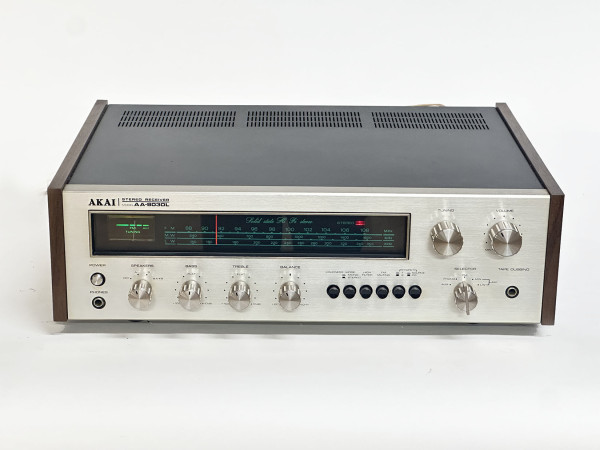 AKAI AA-8030-L Hifi Vintage réparation