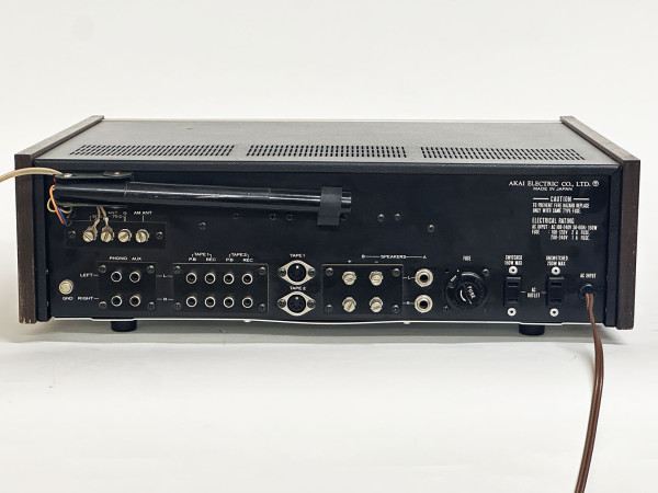 AKAI AA-8030-L Hifi Vintage réparation
