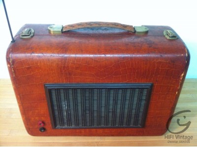 TechniFrance Radio TR-83