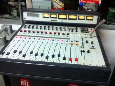 Girardin C-123 console 12 voies de mixage Hifi vintage réparations